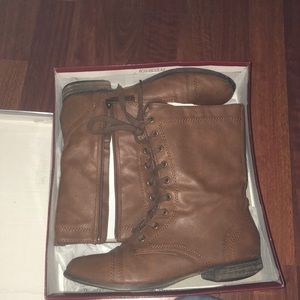 Women’s brown boots